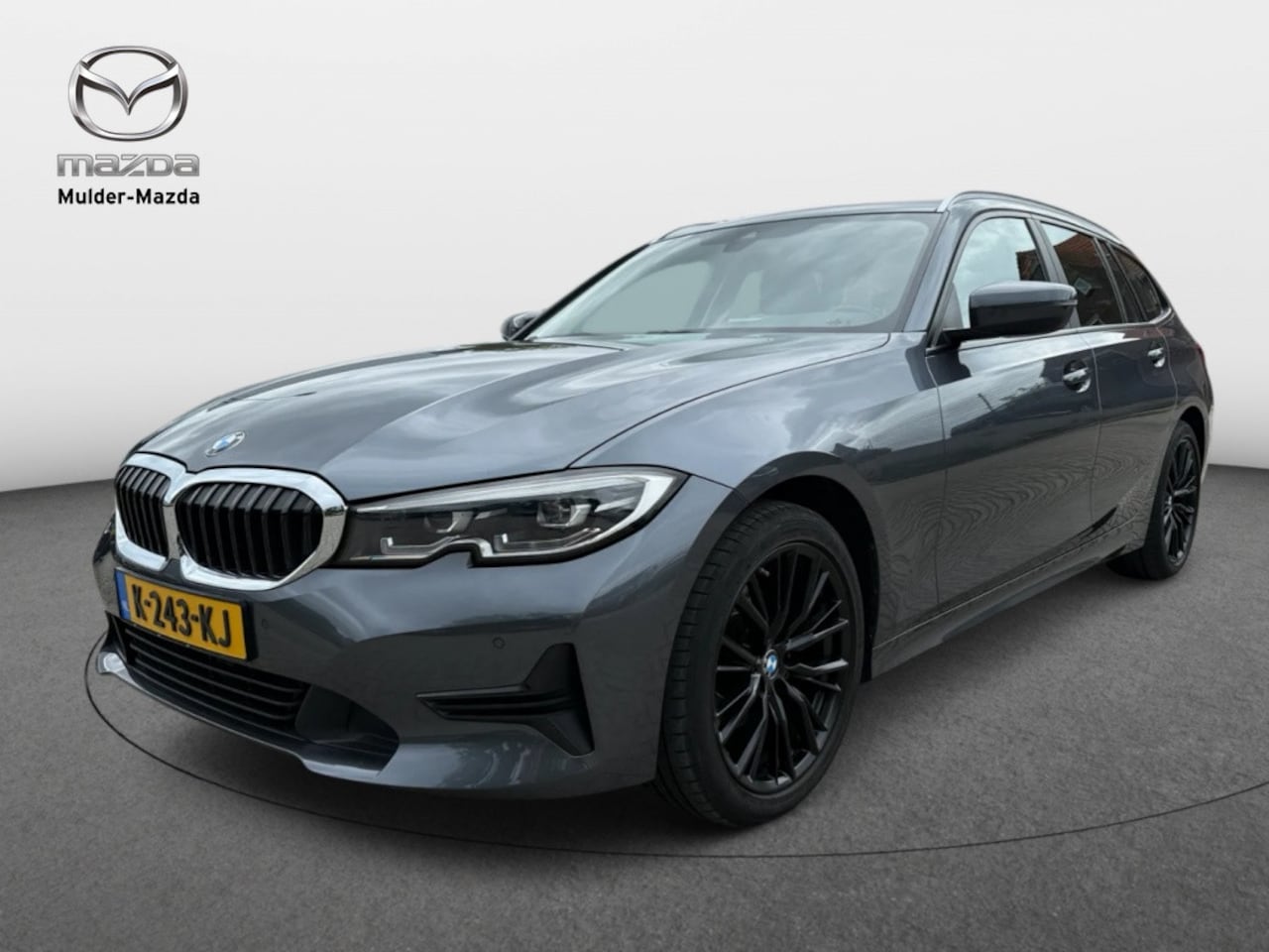 BMW 3-serie Touring - 320i High Executive Sport Aut [ 18inch M-pakket velgen ] - AutoWereld.nl
