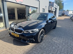 BMW 3-serie - 330e eDrive Edition plug in hybride / Head-up/ adaptieve cruise controle / stuur & stoel v