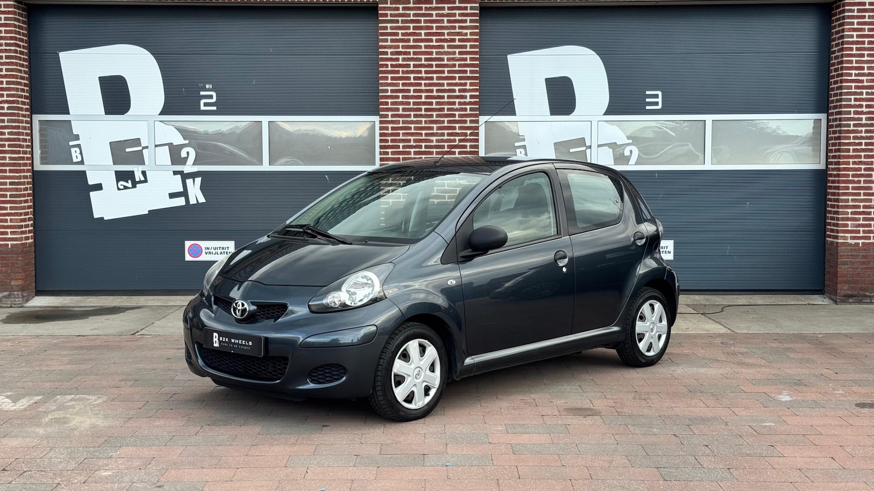 Toyota Aygo - 1.0-12V Now Lage Km stand NAP | Airco | 5 deurs | Nieuw raam | Incl nieuwe apk - AutoWereld.nl