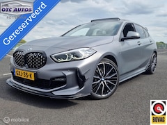 BMW 1-serie - 120i M-Sport - PANO - KUIPSTOELEN - KRISTAL POOK - FABRIEKSGARANTIE - SPOILER