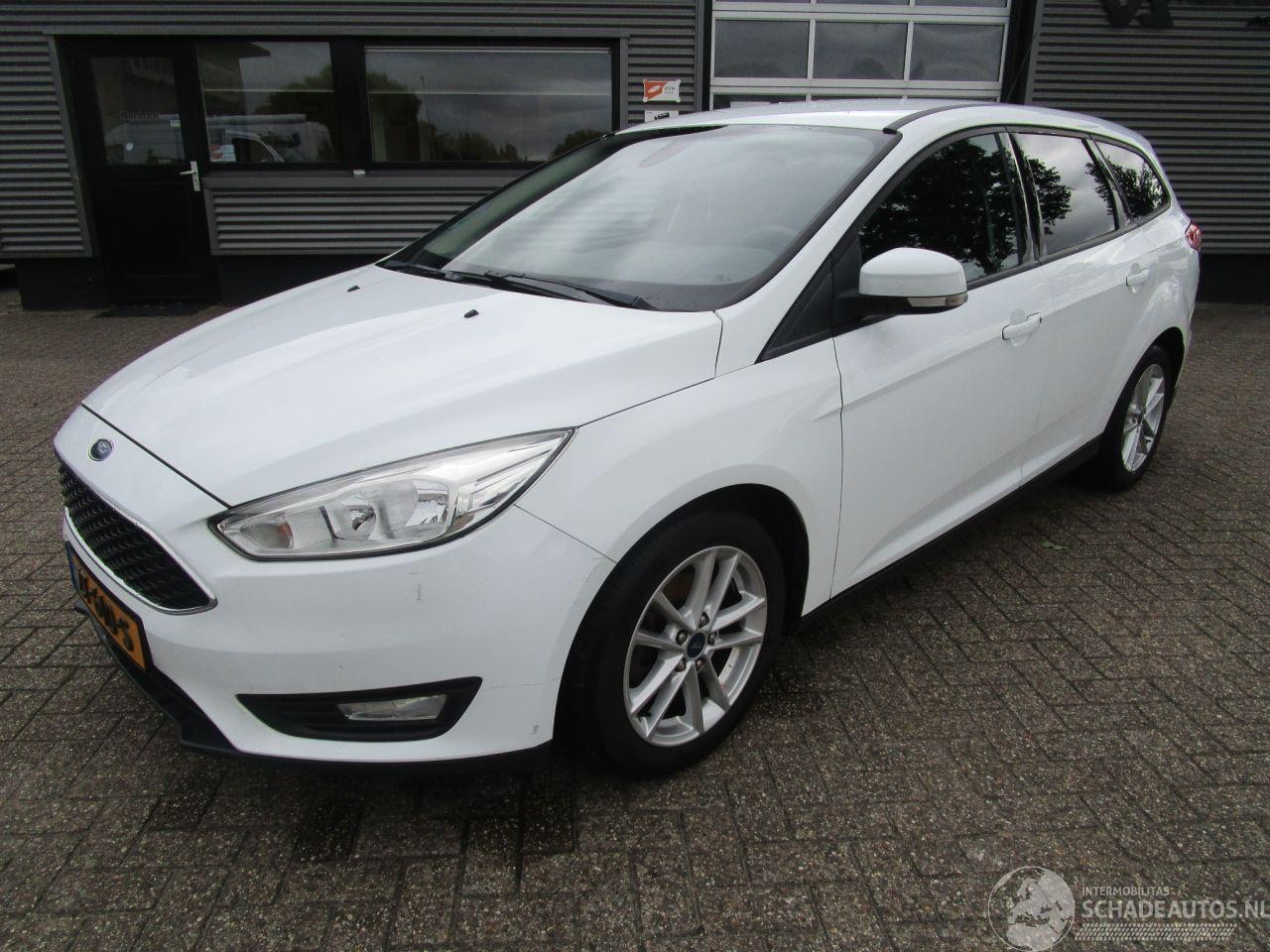 Ford Focus Wagon - 1.0 EcoBoost Trend Edition 1.0 EcoBoost Trend Edition - AutoWereld.nl