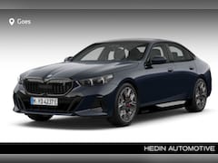 BMW i5 - eDrive40 M Sport Edition 84 kWh M-Sport Pro | Trekhaak | Panoramadak | Innovation Pack | C