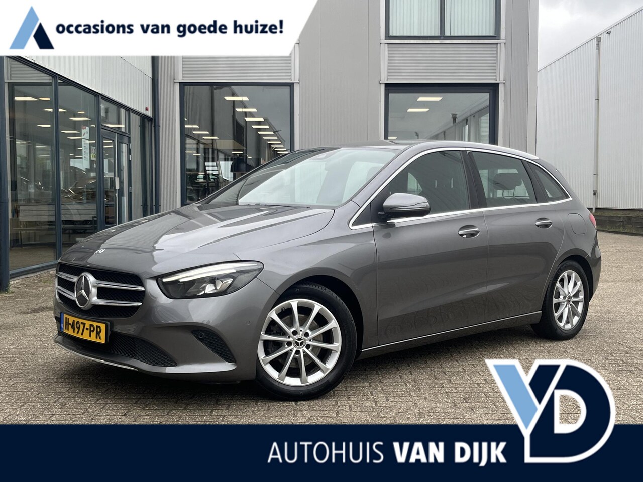 Mercedes-Benz B-klasse - 180 Launch Edition | NL Auto/2e Eig./Navi/Clima/Cruise/17"/Trekhaak/Apple CarPlay-Android - AutoWereld.nl