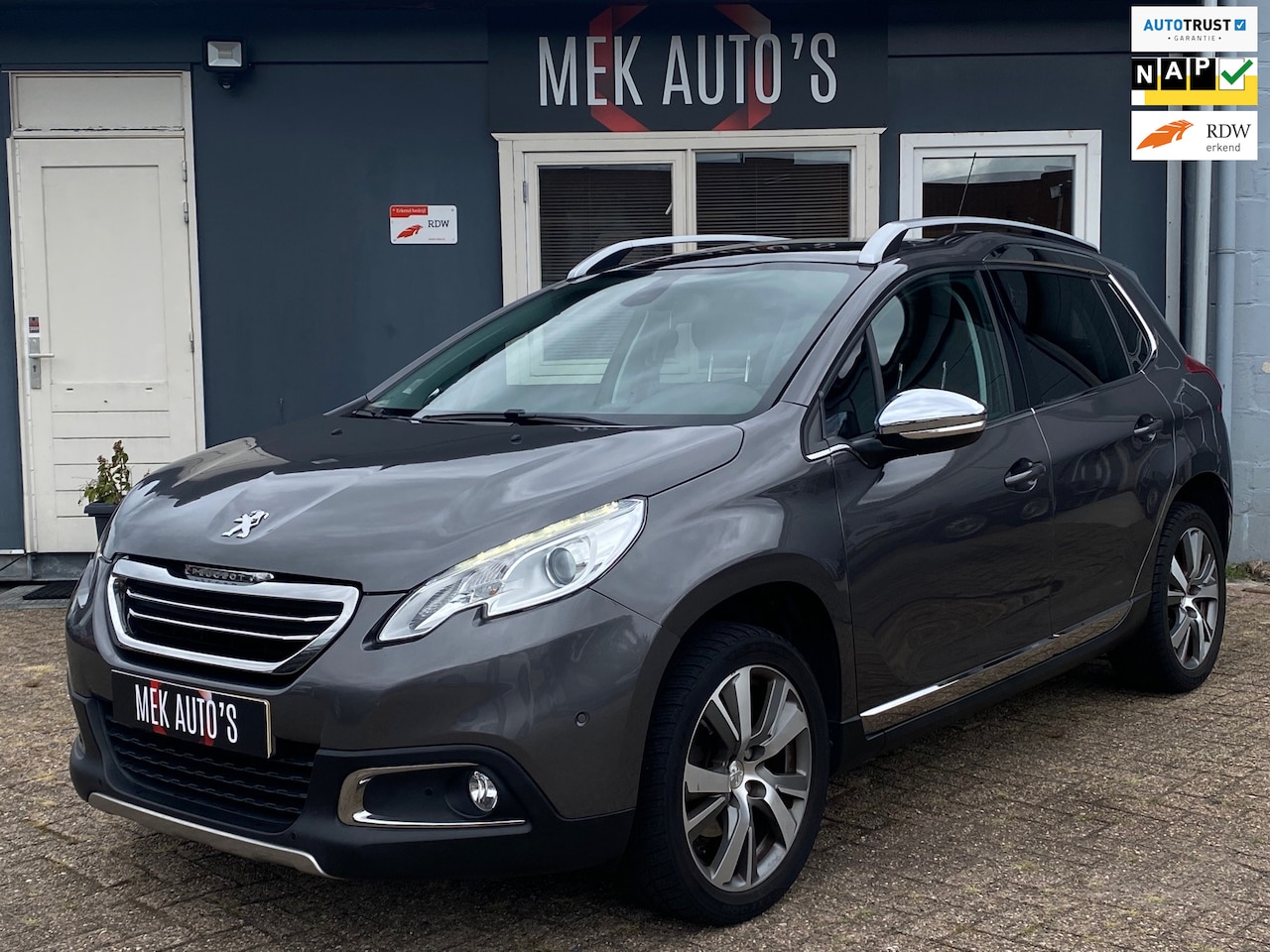 Peugeot 2008 - 1.2 PureTech Allure 1.2 PureTech Allure,Pano,Navi,Cruise,JBL,Stoelverwarming - AutoWereld.nl