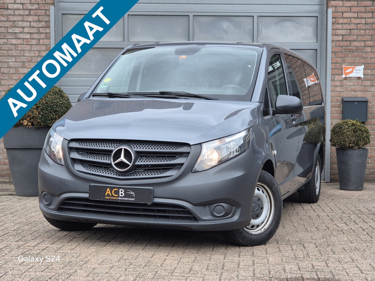 Mercedes-Benz Vito Tourer - 114 BlueTEC Pro Extra Lang 9 Persoons - AutoWereld.nl