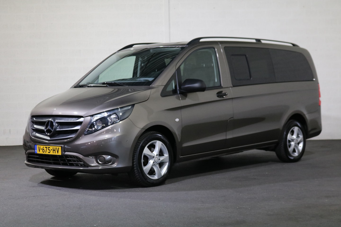 Mercedes-Benz Vito - 114 CDI Lang Automaat Airco Navigatie Glaslook - AutoWereld.nl