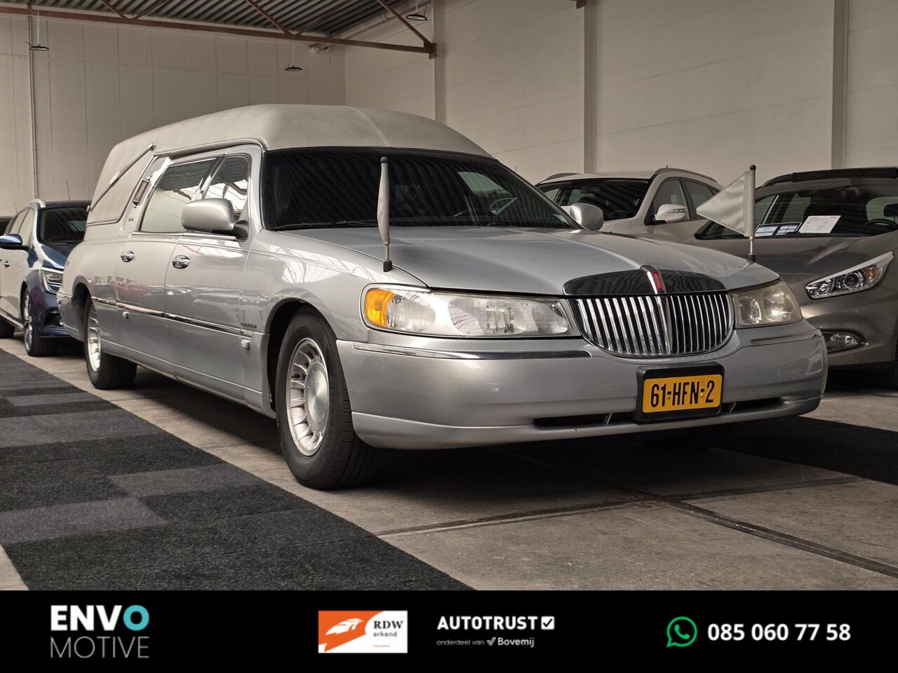 Lincoln Town Car - 4.6 Signature 4.6 Signature - AutoWereld.nl