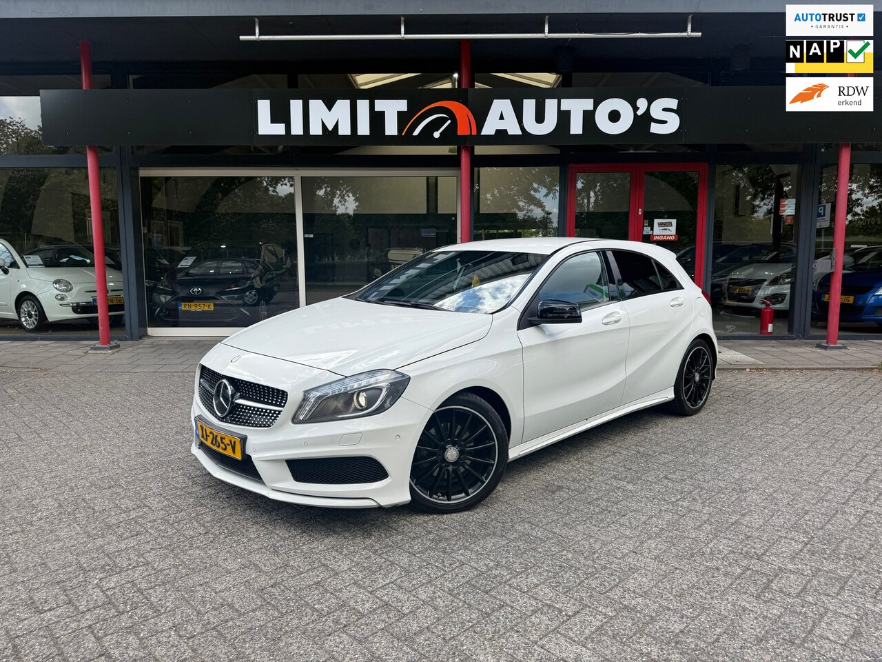 Mercedes-Benz A-klasse - 180 Prestige/AMG pakket/Aut/Xenon/Pdc/Stoel.ver/Lmv/Navi/Apk - AutoWereld.nl