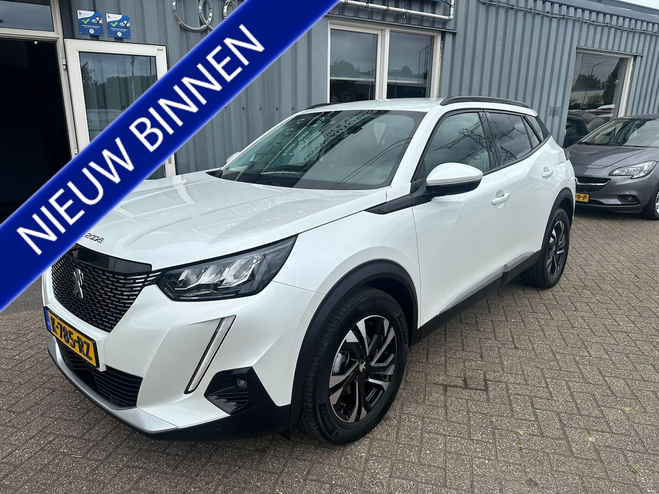 Peugeot 2008 - 1.2 PureTech Allure 1.2 PureTech Allure - AutoWereld.nl