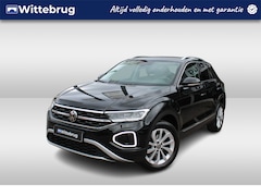 Volkswagen T-Roc - 1.5 TSI 150pk DSG Style / Fabrieksgarantie 07-2027 / Panoramadak / NAVI via APP / Trekhaak