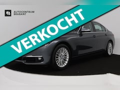 BMW 3-serie - 318i Luxury Edition (NAVIGATIE, STOELVERWARMING, TREKHAAK AFNEEMBAAR, CAMERA, SPORTSTOELEN