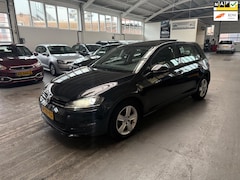 Volkswagen Golf - 2.0 TDI Connected Series Pano/Xenon/Camera…