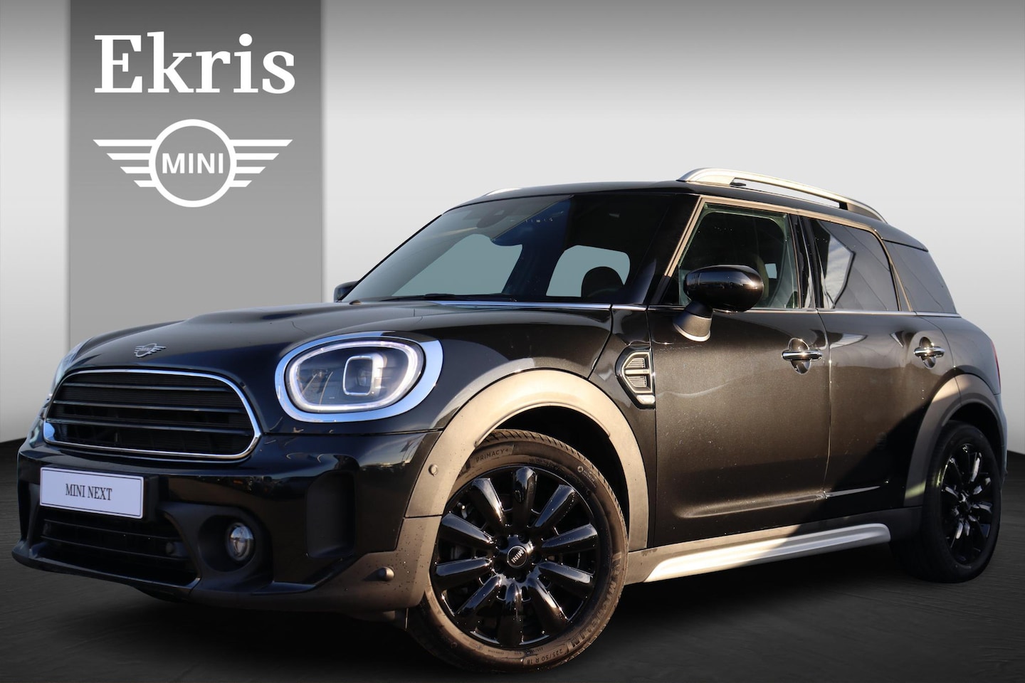 MINI Countryman - Mini 1.5 Cooper Classic Panoramadak / Comfort Acces / Achteruitrijcamera / Sportstoelen / - AutoWereld.nl