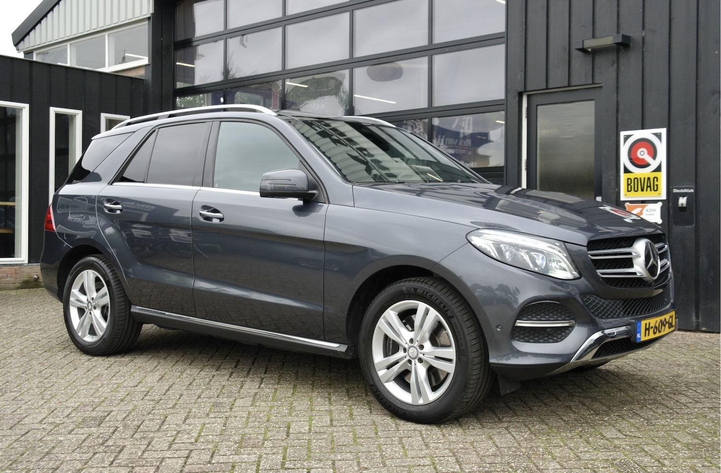 Mercedes-Benz GLE-Klasse - 400 4MATIC | Dealer Onderhouden | Adap.Cruise | Pano | 360 Camera - AutoWereld.nl