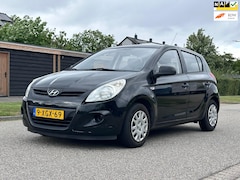 Hyundai i20 - 1.2i Business Edition 5DR*Airco*Nieuwe APK*Elektrische ramen