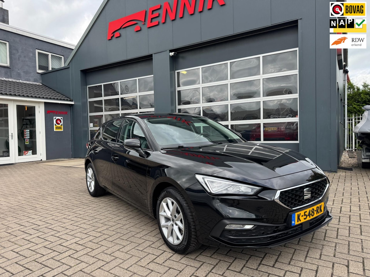 SEAT Leon Sportstourer - 1.5 TSI Style / Camera / CarPlay / 1e Eigenaar - AutoWereld.nl