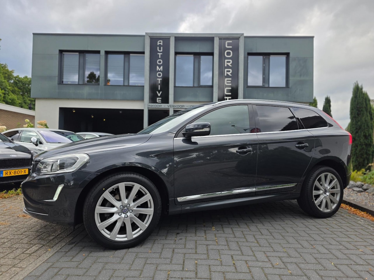 Volvo XC60 - 2.0 D4 AWD Inscription 2.0 D4 AWD Inscription - AutoWereld.nl