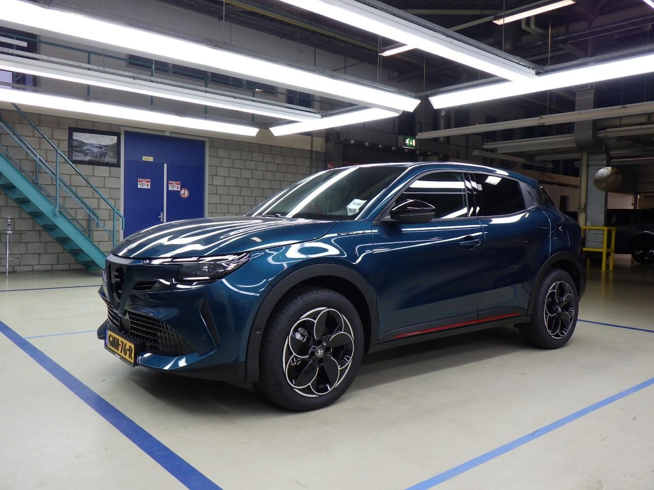 Alfa Romeo Junior - Elettrica Speciale 54 kWh | Vol-Leder | Massage | Techno Pack | Adaptive Cruise | Navigati - AutoWereld.nl