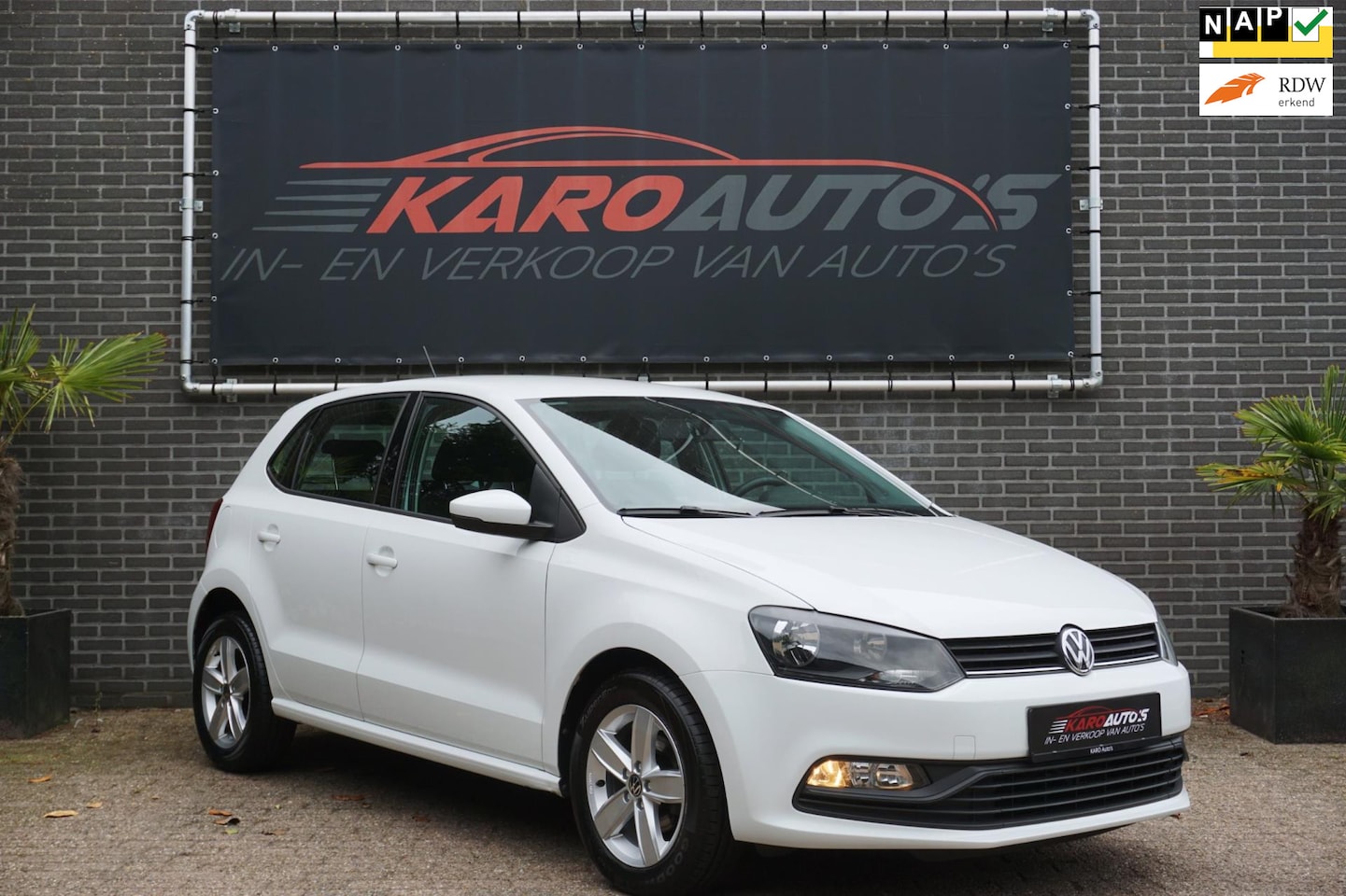 Volkswagen Polo - 1.2 TSI Comfort Carplay Navi Airco Elek R Lm - AutoWereld.nl