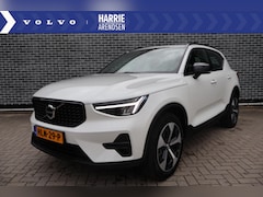 Volvo XC40 - 2.0 B4 Plus Dark | Trekhaak | Adaptieve cruise control | 19" velgen | Verwarmbare voorruit