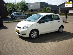 Toyota Yaris - 1.0 VVTi Acces 5deurs airco . mooie auto apk 07-2026