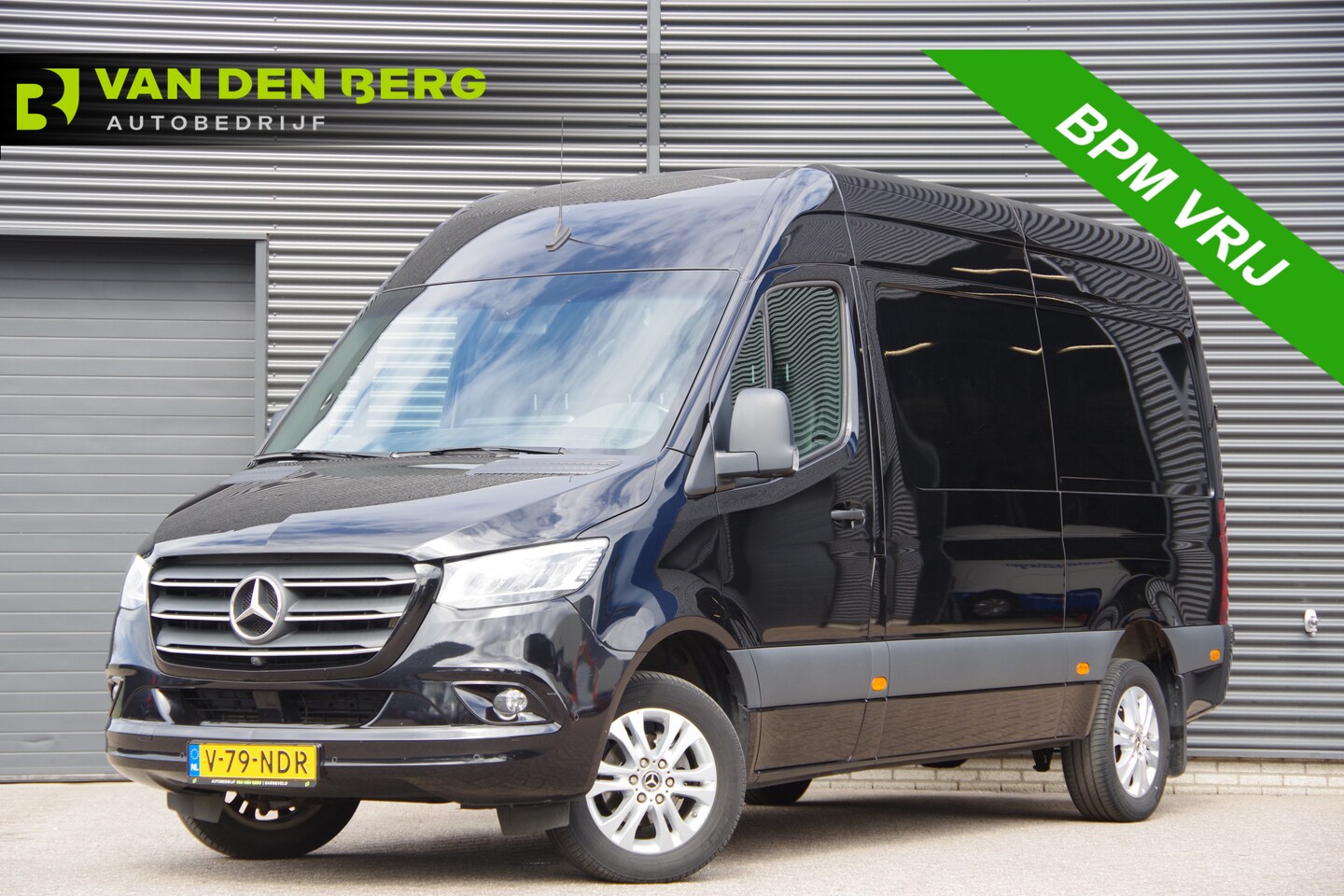 Mercedes-Benz Sprinter - 316 2.2 CDI L2H2 LED, LEDER, 3.5T TREKHAAK, MBUX10'', 360 CAMERA, ADAPT. CRUISE, NAVI, CLI - AutoWereld.nl