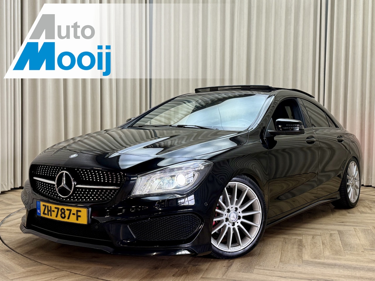 Mercedes-Benz CLA-Klasse - 250 AMG *Panoramadak* Harman/Kardon / Xenon / Memory / Camera / Leder / Stoelverwarming / - AutoWereld.nl
