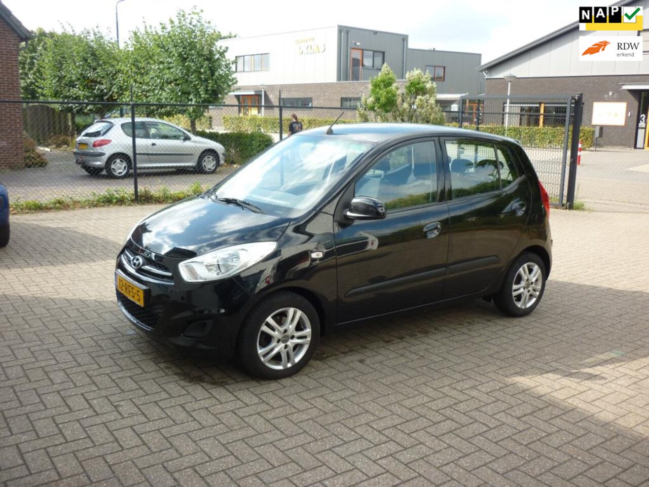 Hyundai i10 - 1.1 i-Drive Cool airco apk 05-2026 licht metalen velgen - AutoWereld.nl