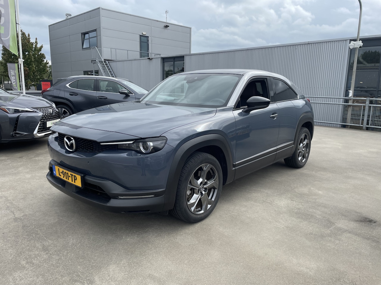 Mazda MX-30 - e-SkyActiv 145 First Edition 36 kWh - AutoWereld.nl