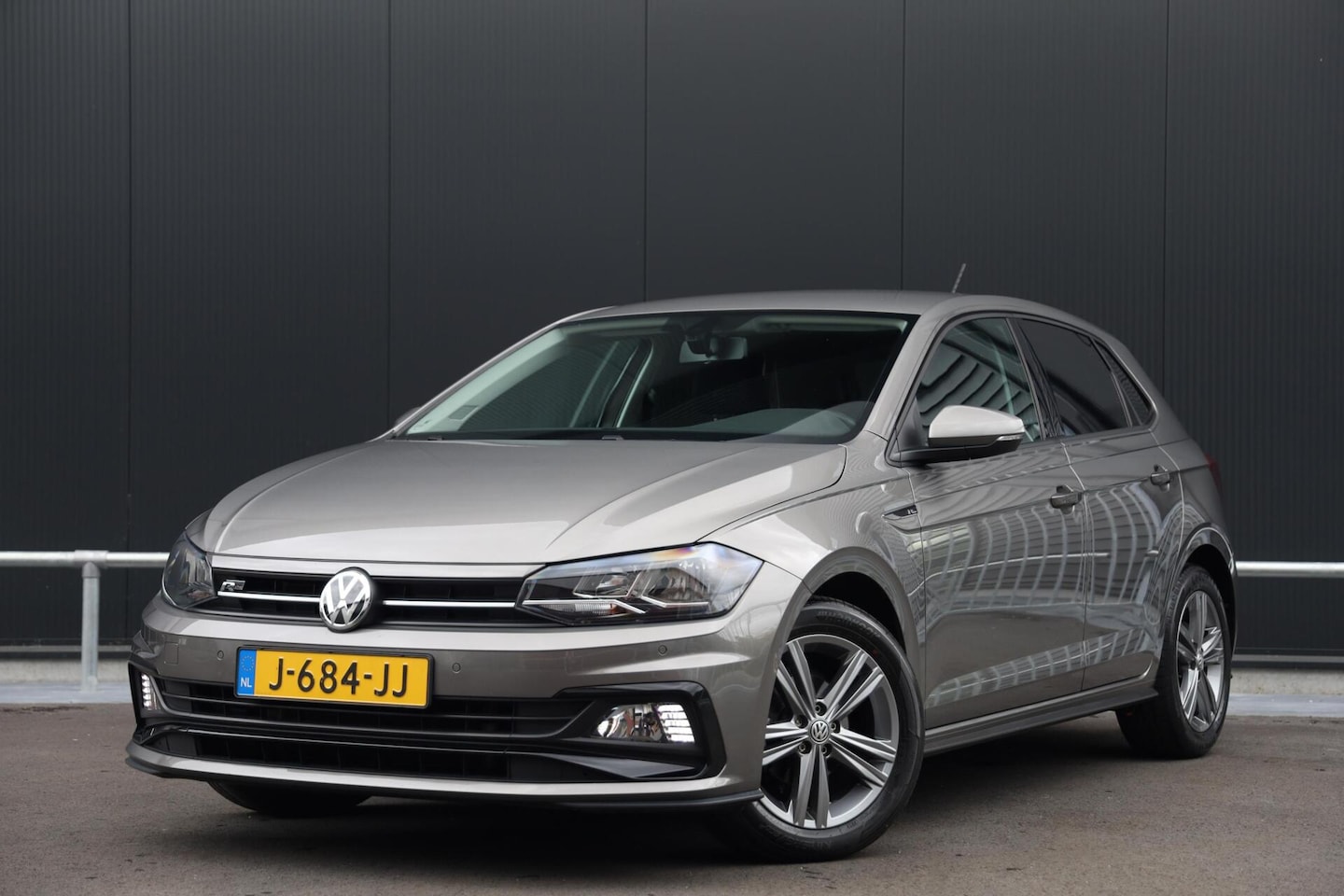 Volkswagen Polo - 1.0 TSI 95pk DSG Highline Business R-Line Clima Stoelverwarming Navi ACC CarPlay DAB+ - AutoWereld.nl