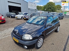 Renault Clio - 1.4 RN/3D/Automaat/Apk 30-10-2026