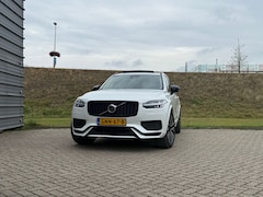 Volvo XC90 - T8 455PK Ultra Dark | Luchtvering | Trekhaak | Getint Glas | B&W Audio | Massage
