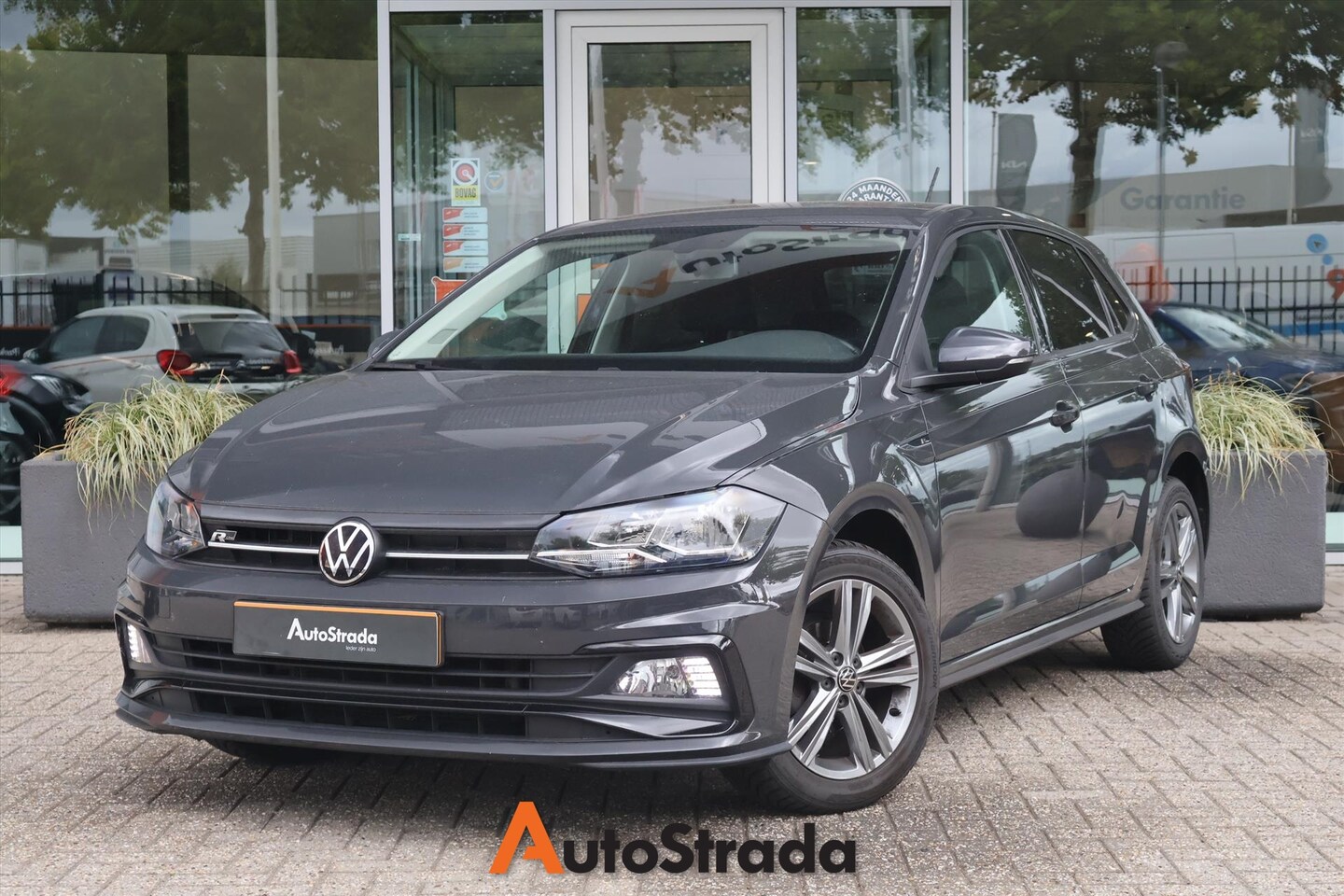 Volkswagen Polo - 1.0 R-Line TSI 95pk | Adaptive | Climate | Carplay | DAB | - AutoWereld.nl