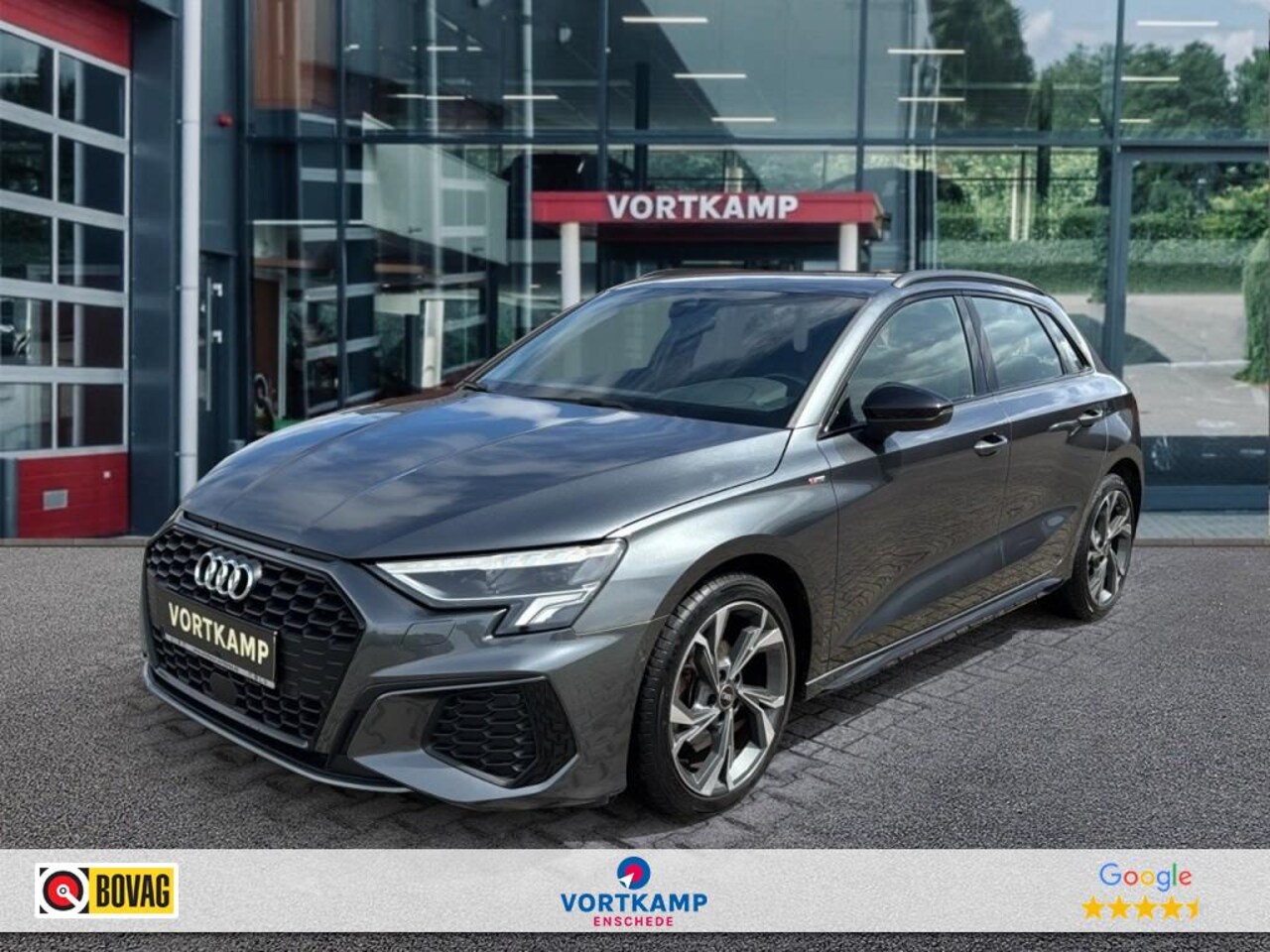 Audi A3 - 35 TFSI S-LINE CAMERA/NAVI/CARPLAY/ACC - AutoWereld.nl