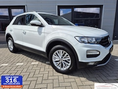 Volkswagen T-Roc - 1.5 TSI Style CAMERA ADAPTIVE NAVI PDC NAP