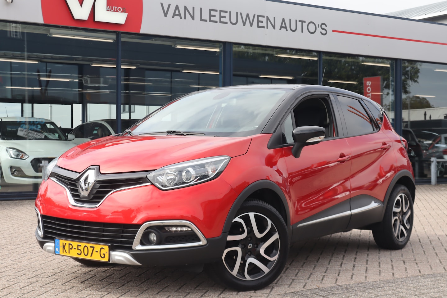 Renault Captur - 0.9 TCe Xmod | Trekhaak | Leder | Cruise - AutoWereld.nl
