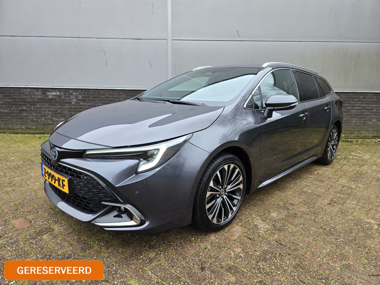 Toyota Corolla Touring Sports - Hybrid 140 First Edition Zeer compleet ! GERESERVEERD - AutoWereld.nl