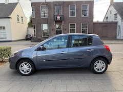 Renault Clio - 1.6-16V Exception HALF LEER AIRCO 5DEURS DEALER ONDERHOUDEN