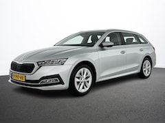 Skoda Octavia Combi - 1.5 e-TSI DSG Style Navigatie Climatic Control Parkeer Sensoren + Camera DAB Cruise contro