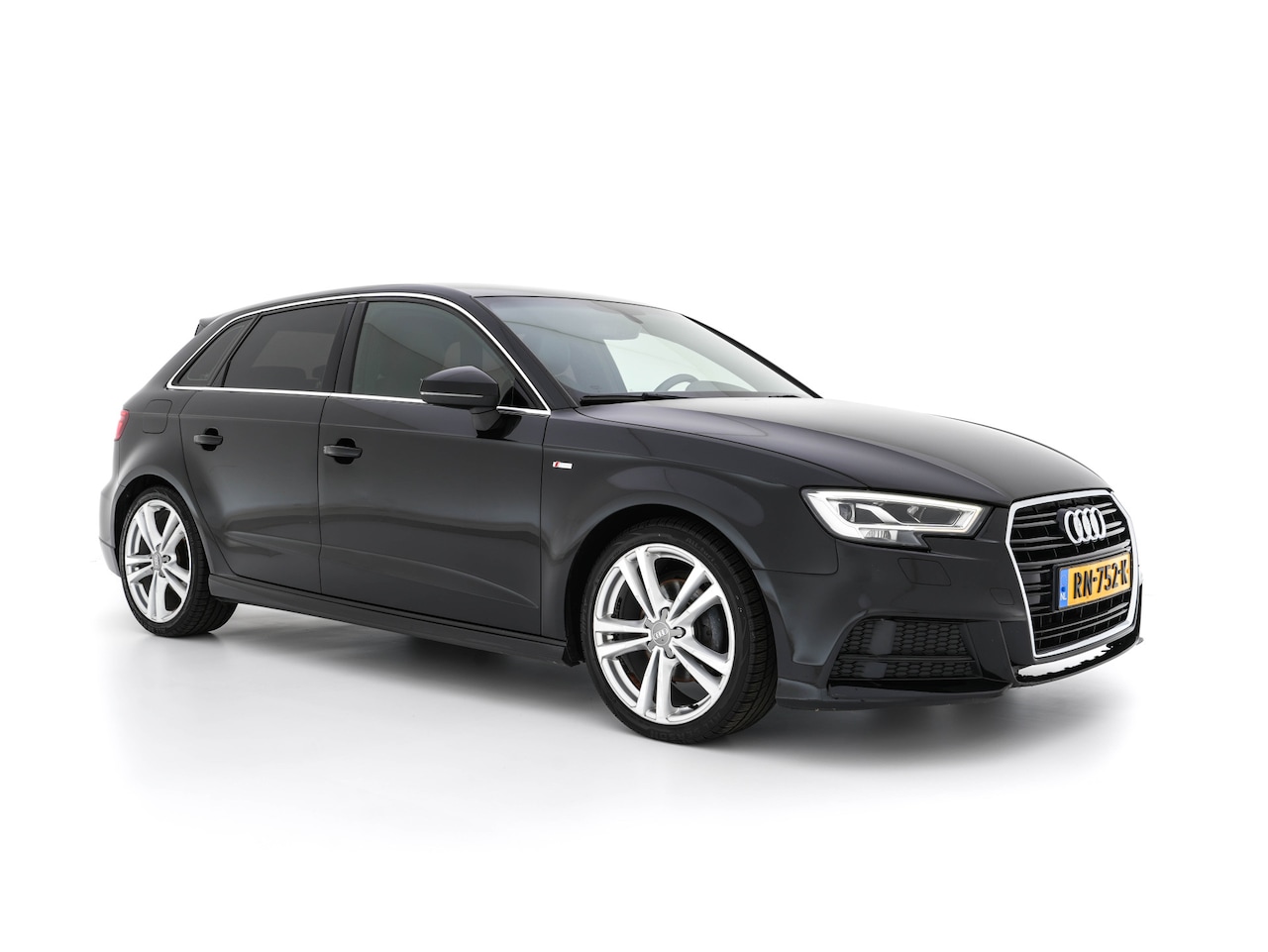 Audi A3 Sportback - 1.5 TFSI CoD S-Line-Sportpack Edition Aut. *FULL-LED | LEATHER-FABRIC | NAVI-FULLMAP | SPO - AutoWereld.nl