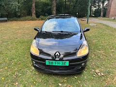 Renault Clio - 1.4-16V Exception