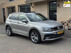 Volkswagen Tiguan - 1.5 TSI ACT DSG R-Line |PANO |ACC |CAMERA