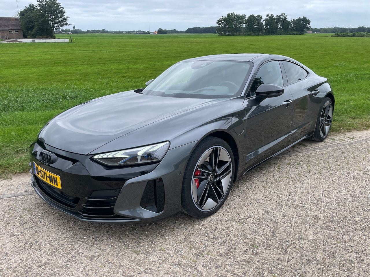 Audi e-tron GT - GT B&O, digitaal dashbord, stoel koeling en meer. - AutoWereld.nl