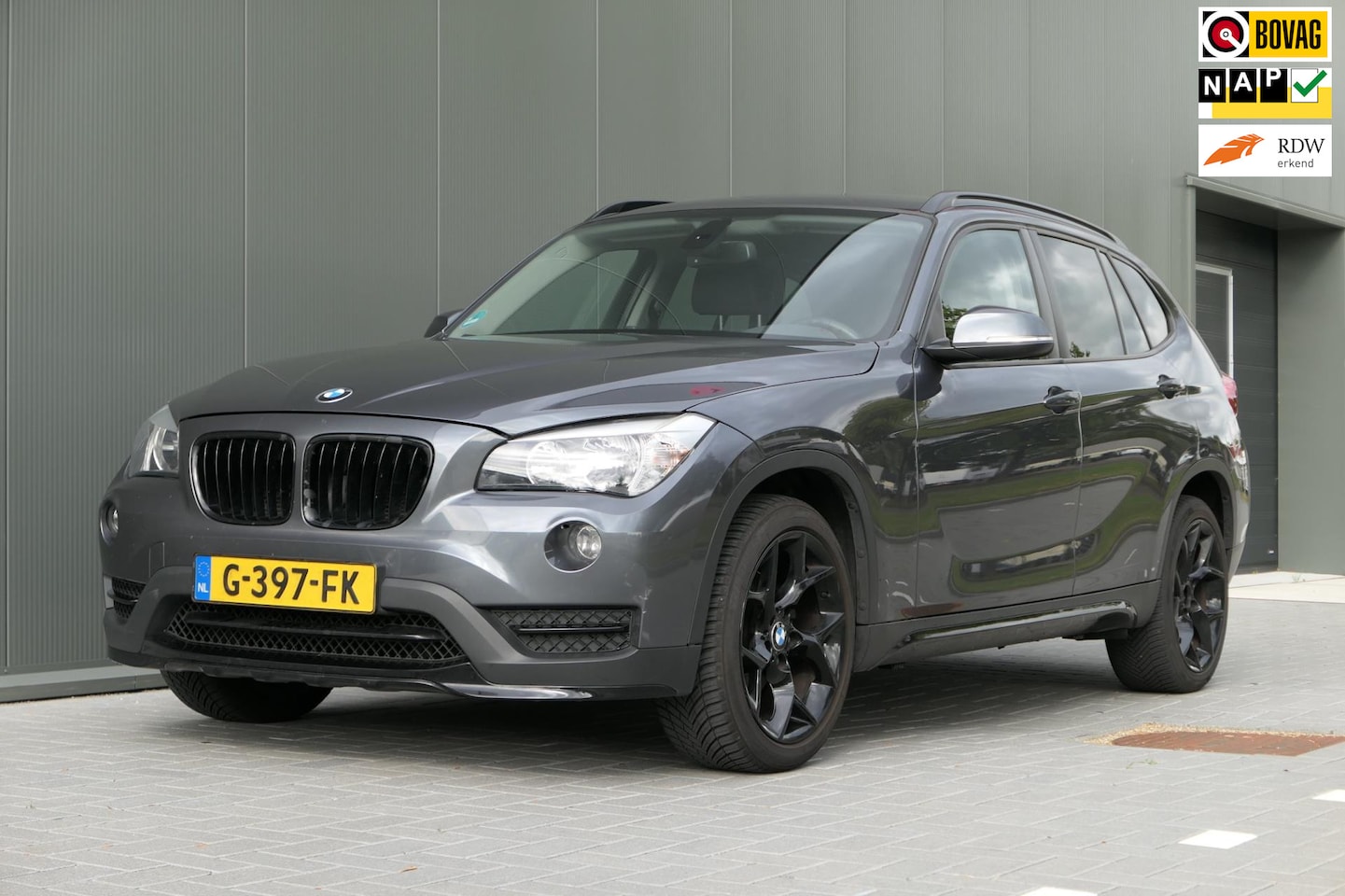 BMW X1 - SDrive18d Business Leder Navi Cruise - AutoWereld.nl