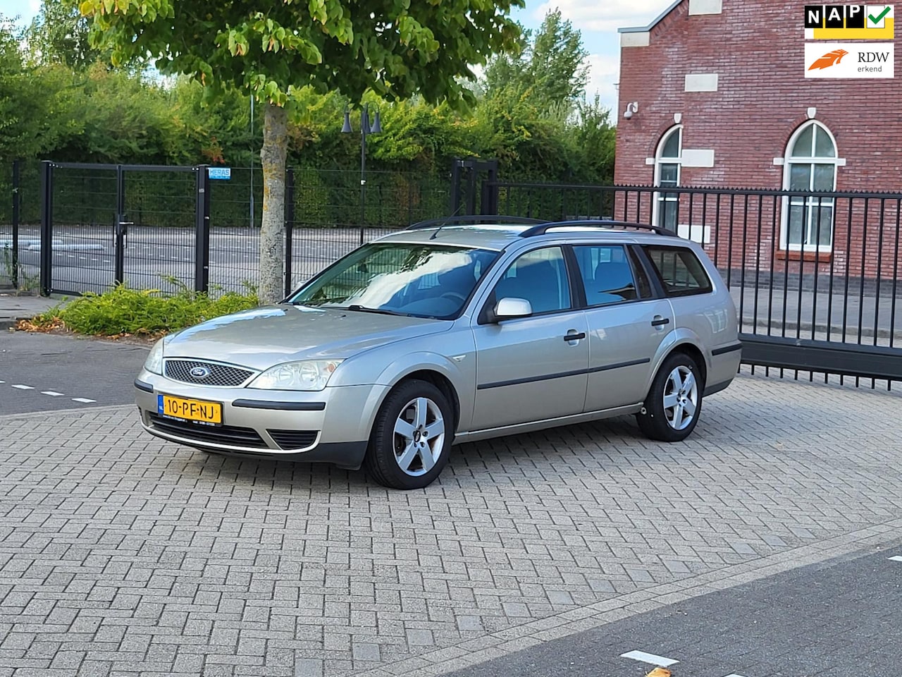 Ford Mondeo Wagon - 1.8-16V Ambiente / Airco / Trekhaak / INRUILKOOPJE - AutoWereld.nl