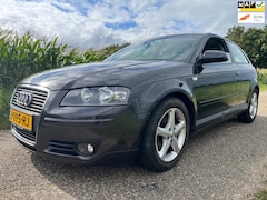 Audi A3 - 1.6 Attraction | nwe APK| nwe riem| Topper
