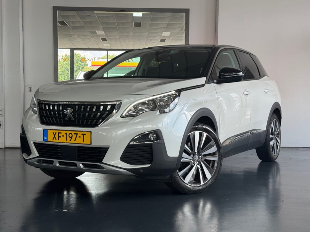 Peugeot 3008 - 1.2 PureTech Allure | Distributie VV | Automaat | Leder | Parlemoer - AutoWereld.nl