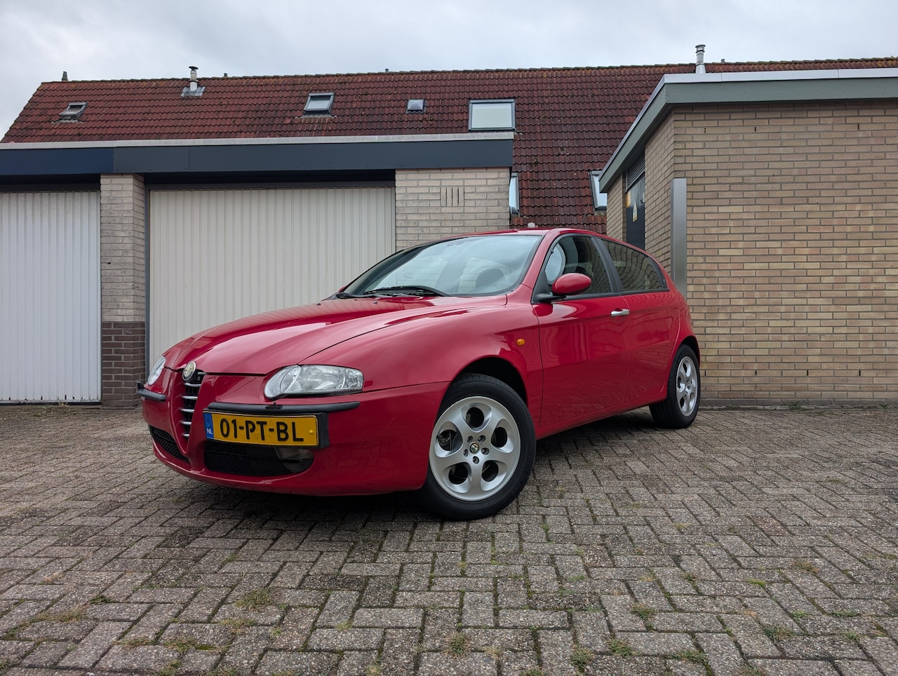 Alfa Romeo 147 - 2.0 T.Spark Edizione Esclusiva Selespeed 2004 I Leer I Stoelverw I Airco - AutoWereld.nl