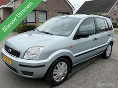 Ford Fusion - 1.6-16V First Edition