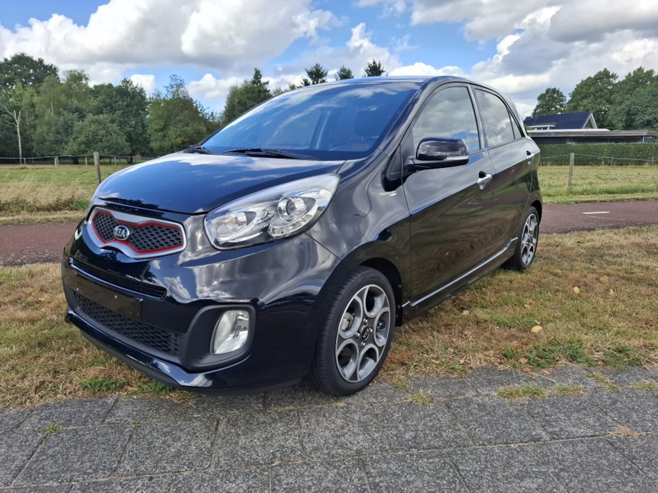 Kia Picanto - 1.2 CVVT SportsLine 1.2 CVVT SportsLine - AutoWereld.nl